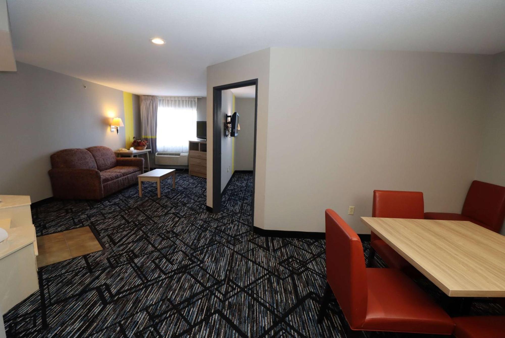 Super 8 By Wyndham Perryville Exterior photo