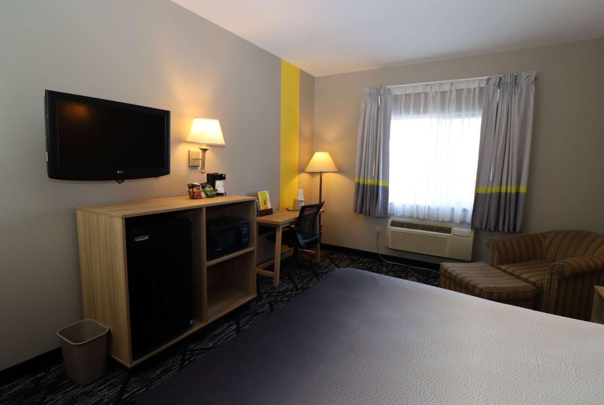 Super 8 By Wyndham Perryville Exterior photo